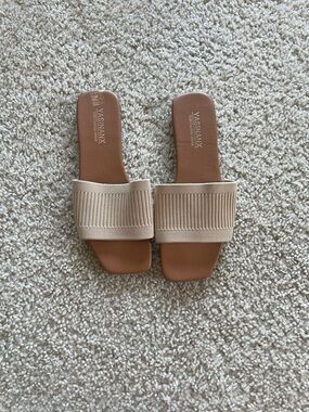 Yasinanx Slide Sandals